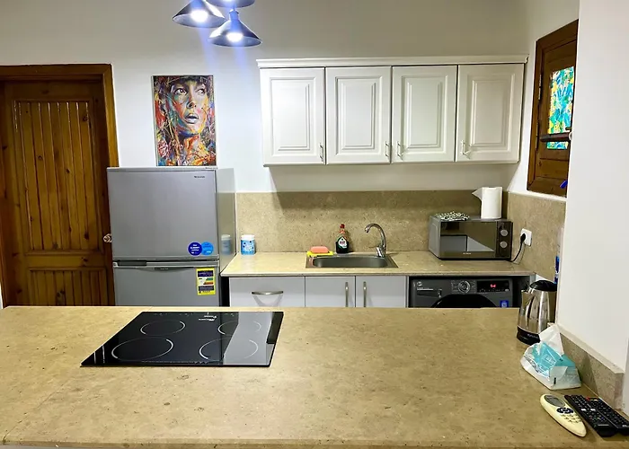 Red Sea Breeze, Modern 1br In Hadaba, *